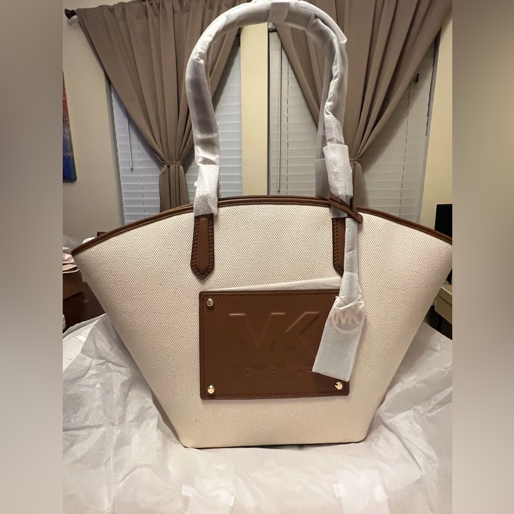 🌟NWT -Set: Michael Kors Lrg Cotton Kimber Tote W/ Gift Box, Card, XL Dust Bag🌟